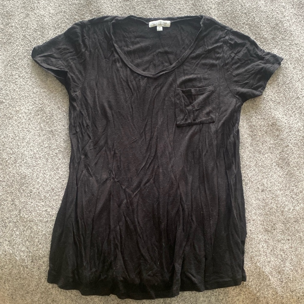 Active USA size M lounge tee - black with pocket detail